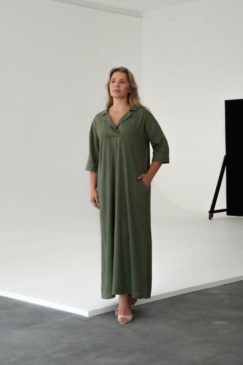 The dress is loose - Khaki