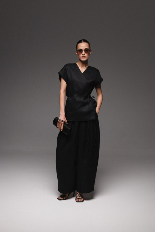 Waistcoat with hood - Black