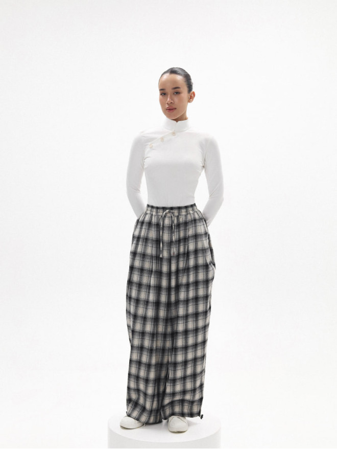 Штани-бочки в Клітинку