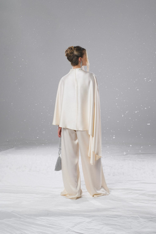 Asymmetrical silk cape - Champagne