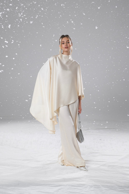 Asymmetrical silk cape - Champagne