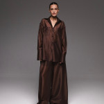 The pants are transparent - Chocolate