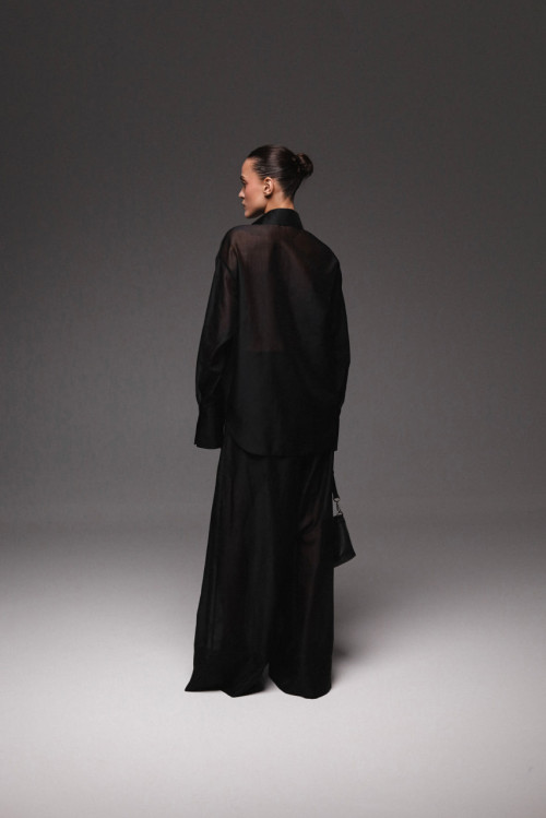 The pants are transparent - Black